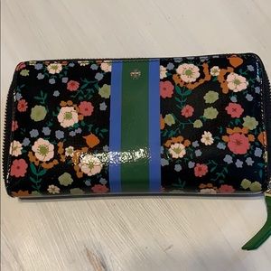 Tory Burch Vilette Continental Full Zip Wallet